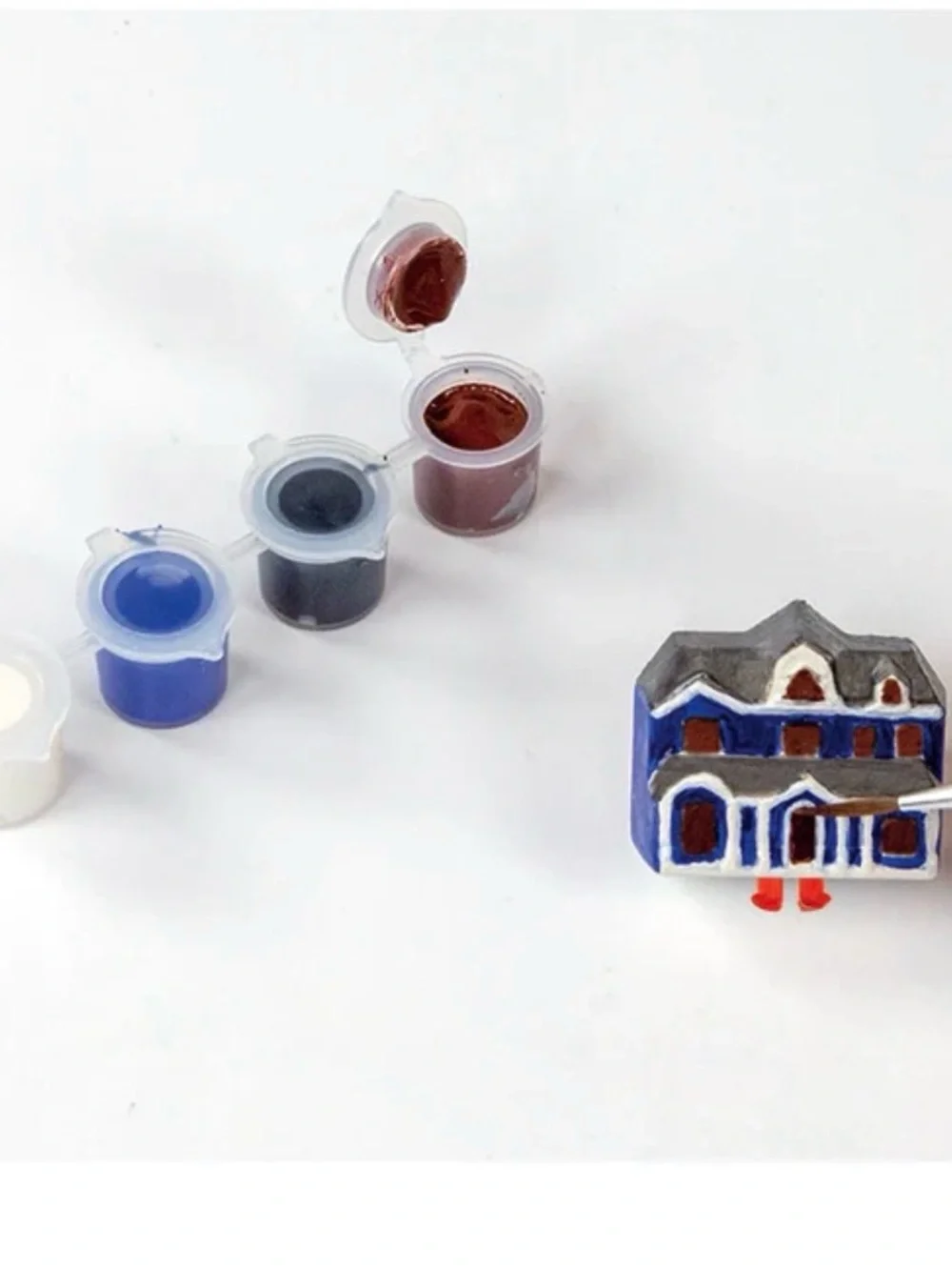 Clementoni Hagrid's Hut Terrarium & Stranger Things Upside Down Terrarium Set